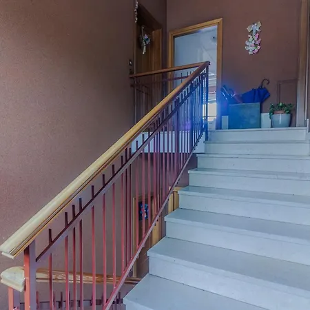 Casa Breggia 아파트